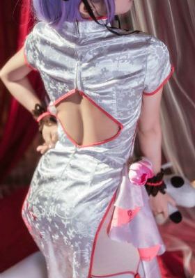 他掀我的裙子添的我下面_蓝光高清在线观看